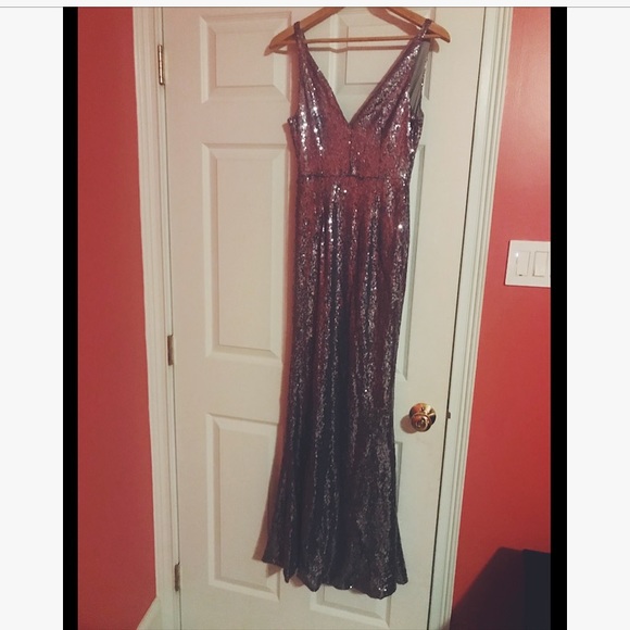 Lulus Dresses & Skirts - 🤩SPARKLY SILVER SEQUIN DRESS🤩